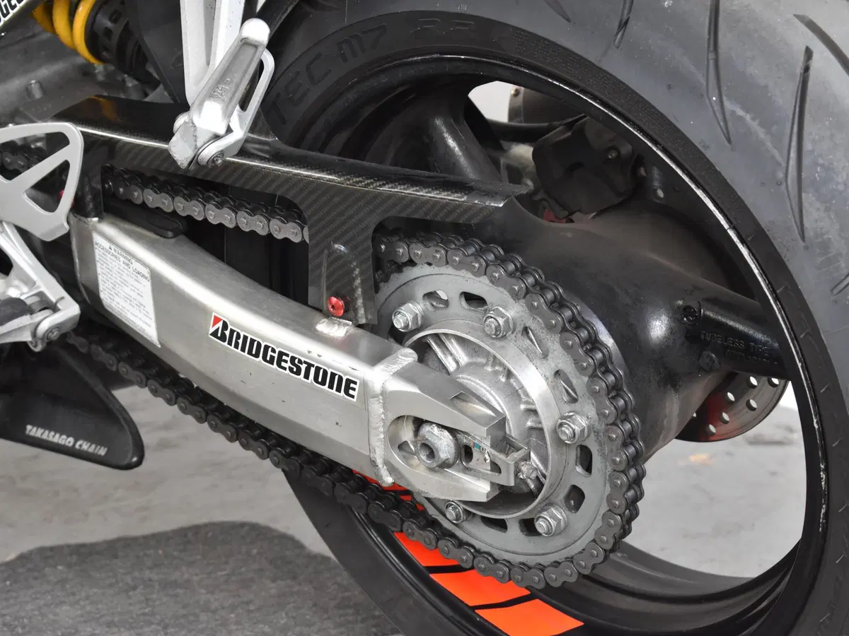 Honda CBR 600 F (2001 - 06) (17)