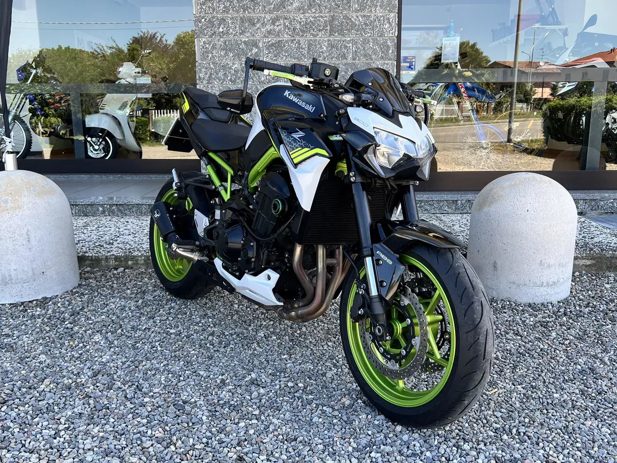 Kawasaki Z 900 (2021 - 24) (2)