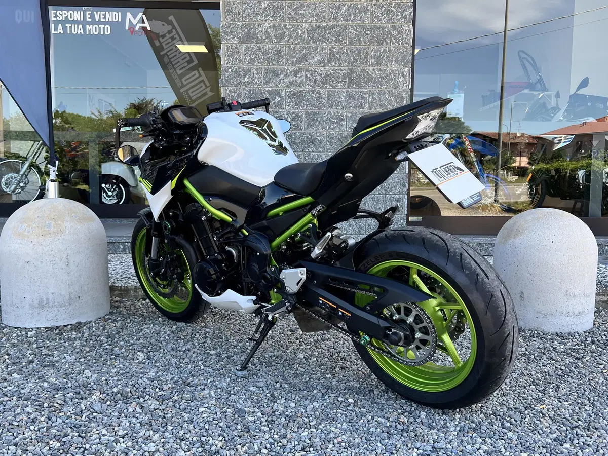 Kawasaki Z 900 (2021 - 24) (5)