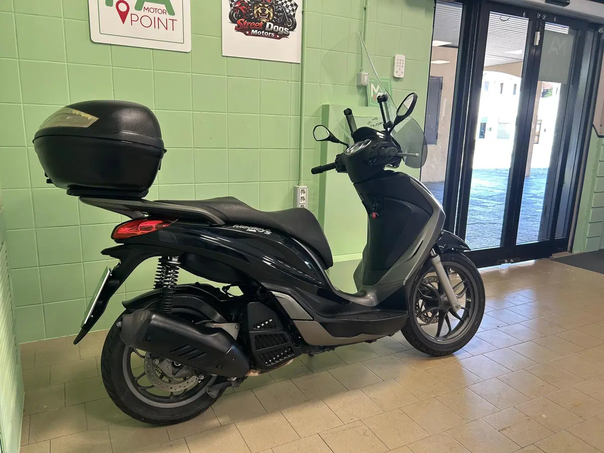 Piaggio Medley 150 S ABS (2016 - 19) (15)
