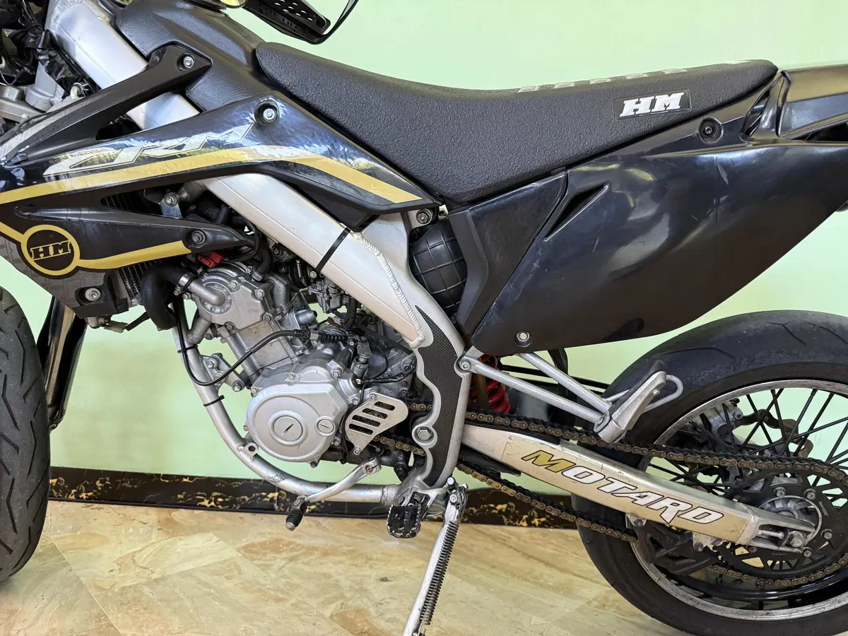 HM CRM F125 X Derapage RR 4t (13)