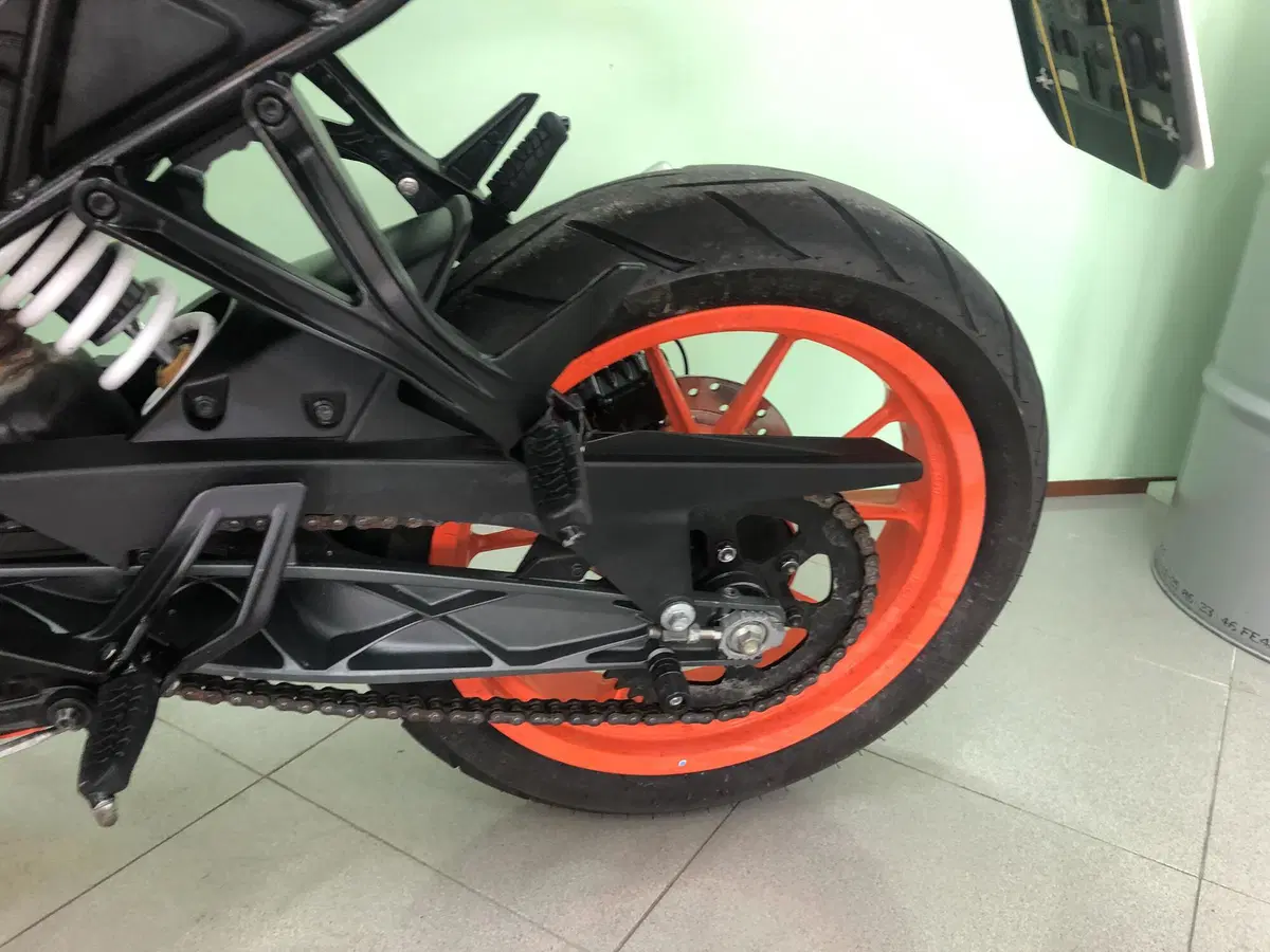 KTM RC 125 ABS (2017 - 20) (16)