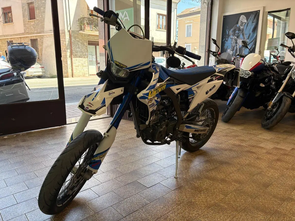 Valenti Racing SM 125 Z (2020 - 22) (7)
