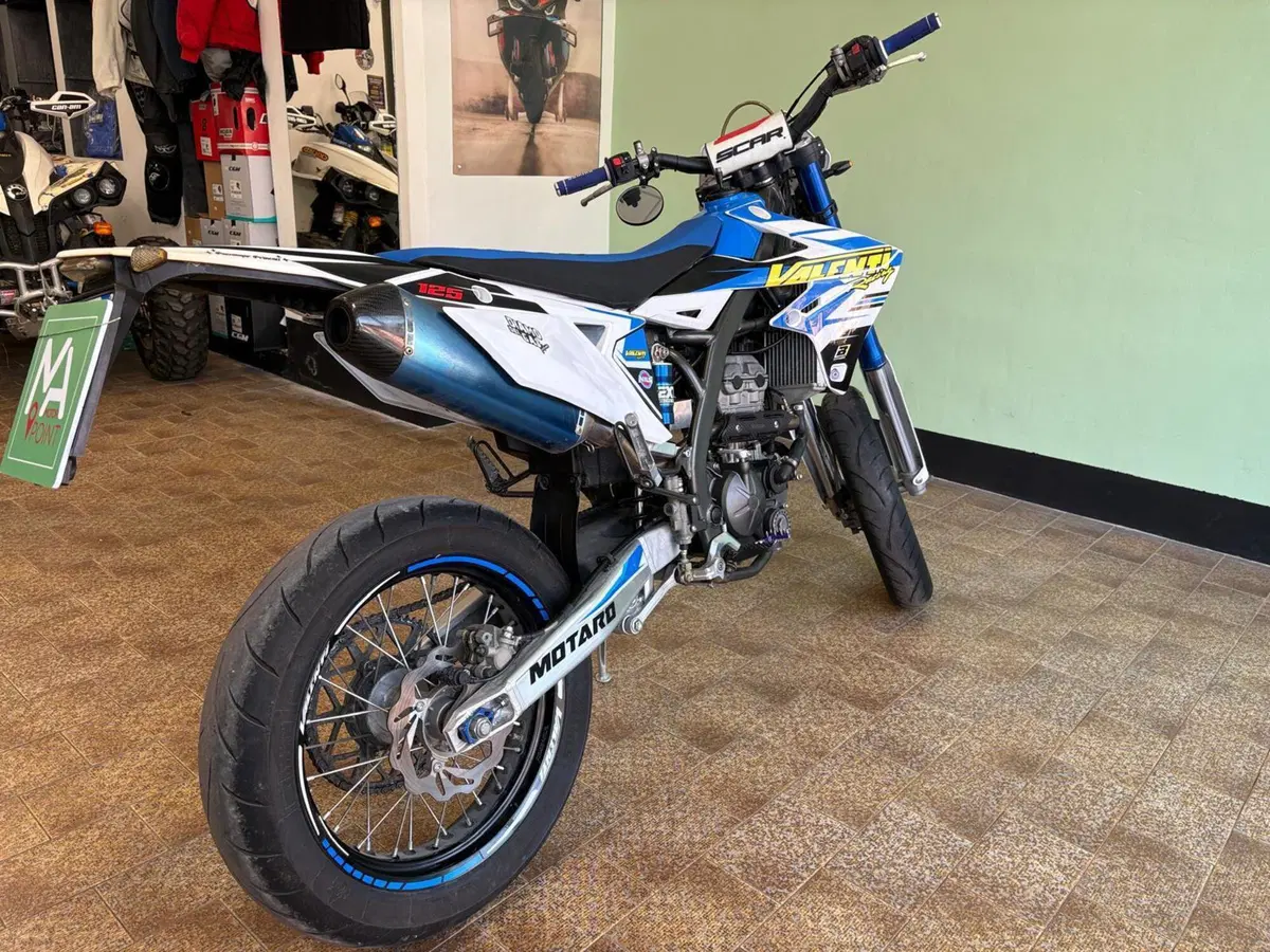 Valenti Racing SM 125 Z (2020 - 22) (8)