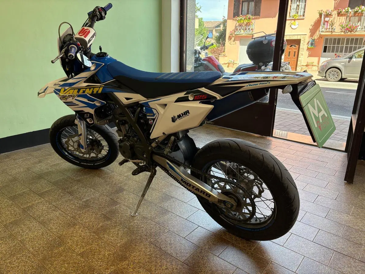 Valenti Racing SM 125 Z (2020 - 22) (9)