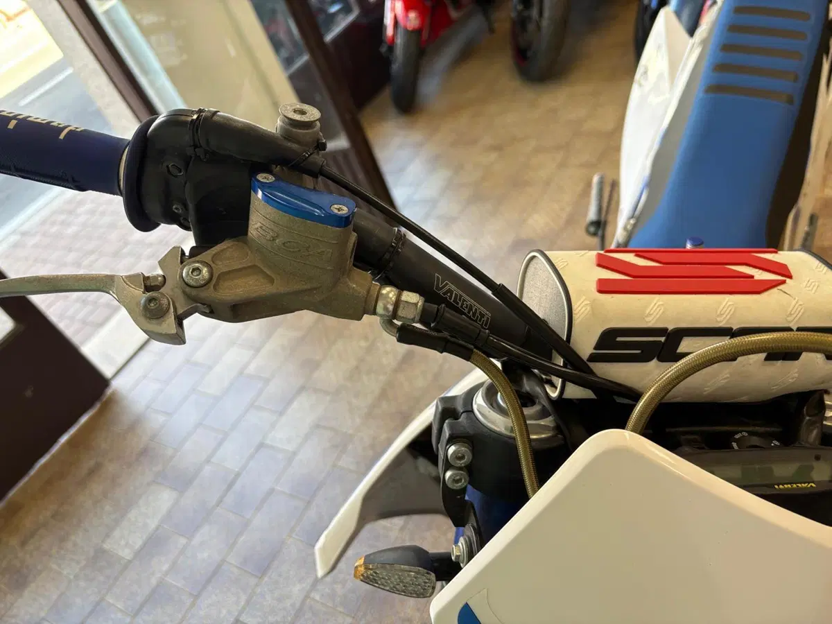 Valenti Racing SM 125 Z (2020 - 22) (13)