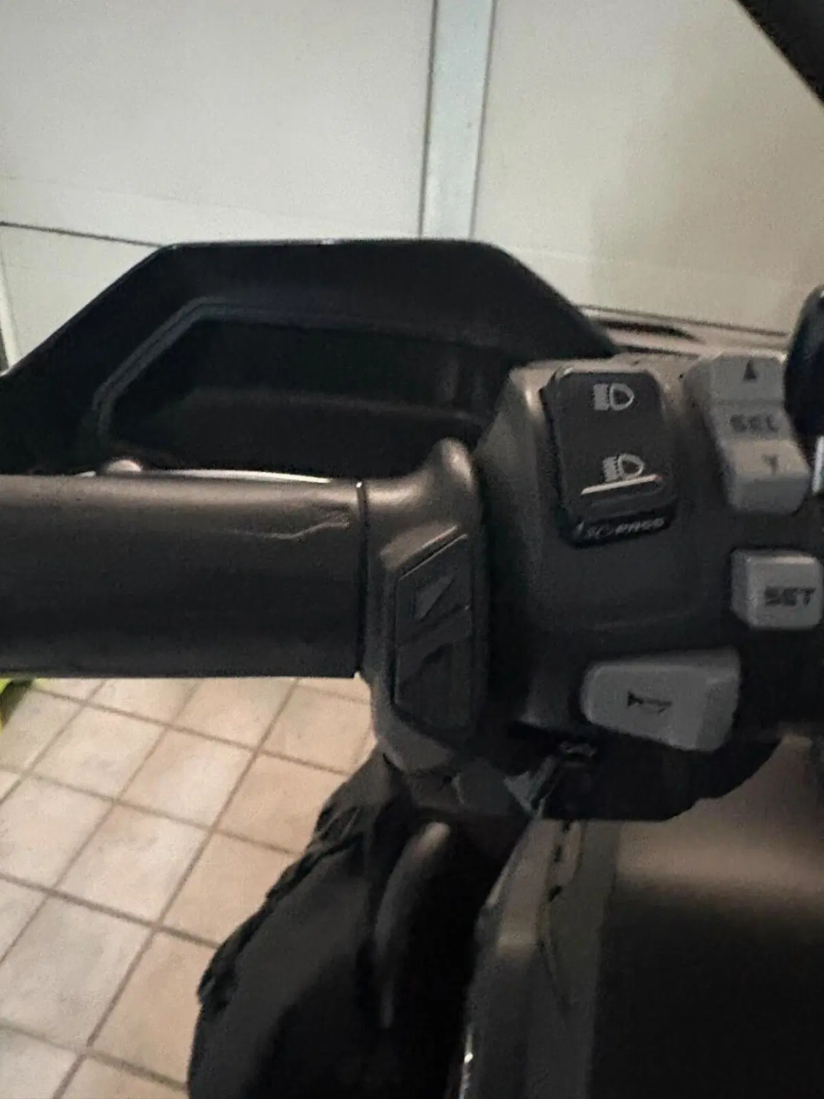 Honda Africa Twin CRF 1000L ABS (2016 - 17) (10)