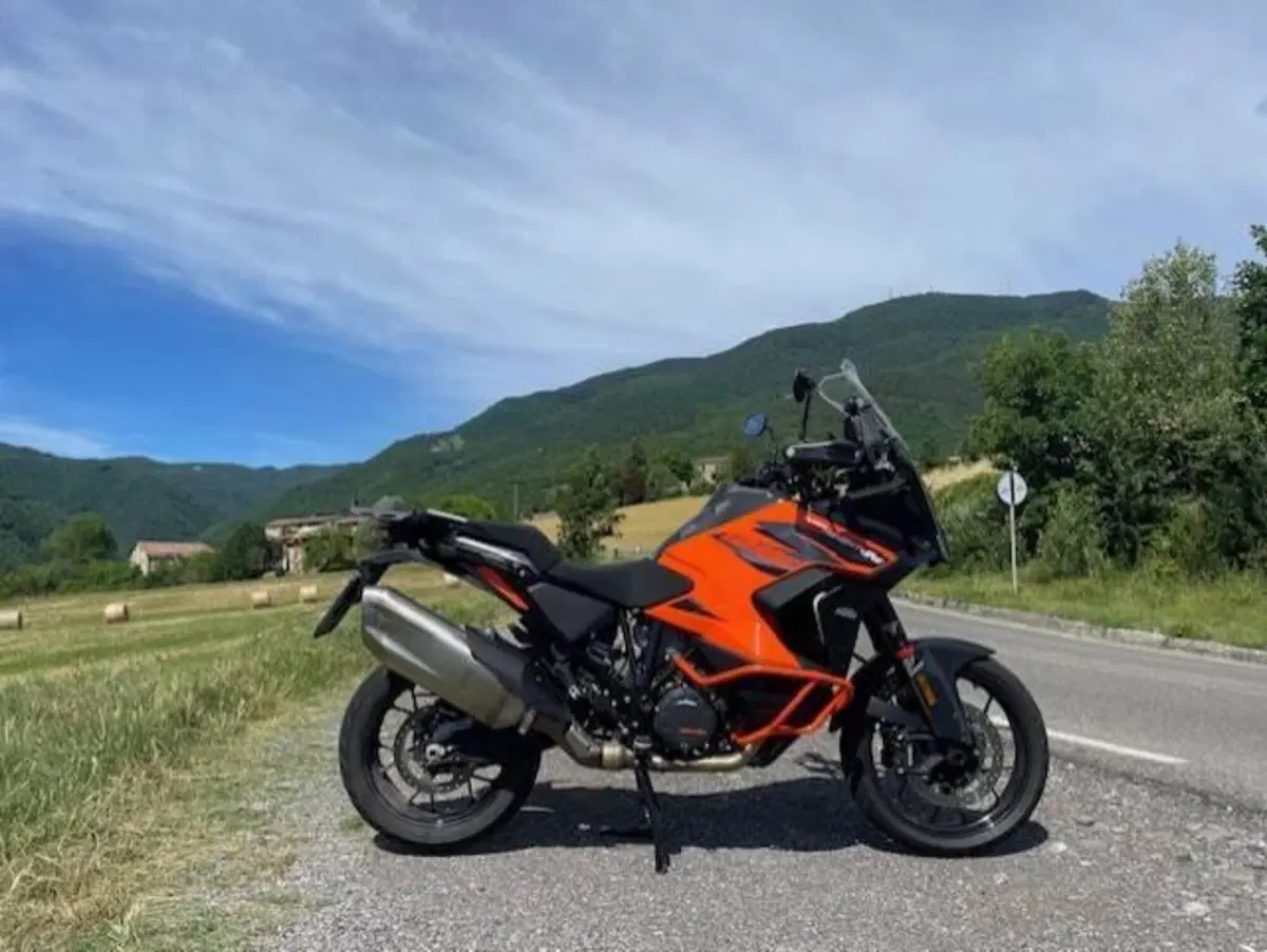KTM 1290 Super Adventure S (2021) (2)