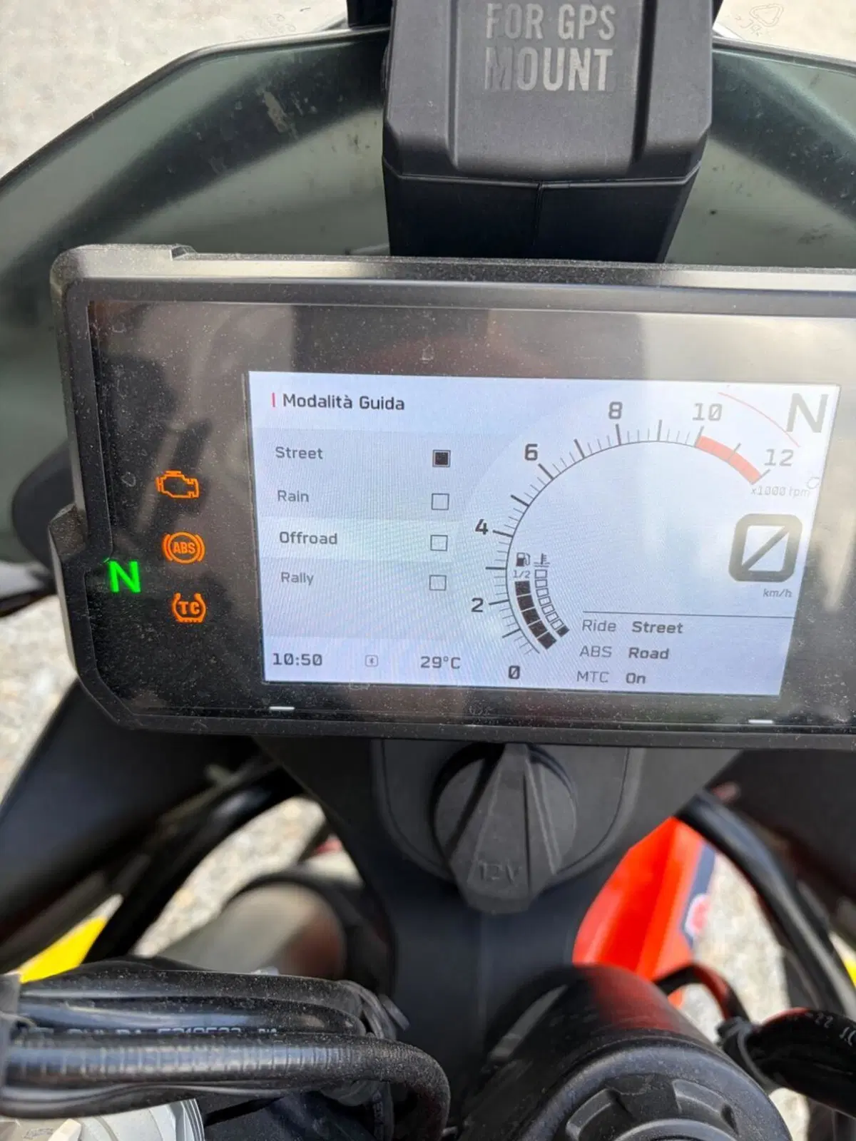 KTM 890 Adventure R (2022) (5)
