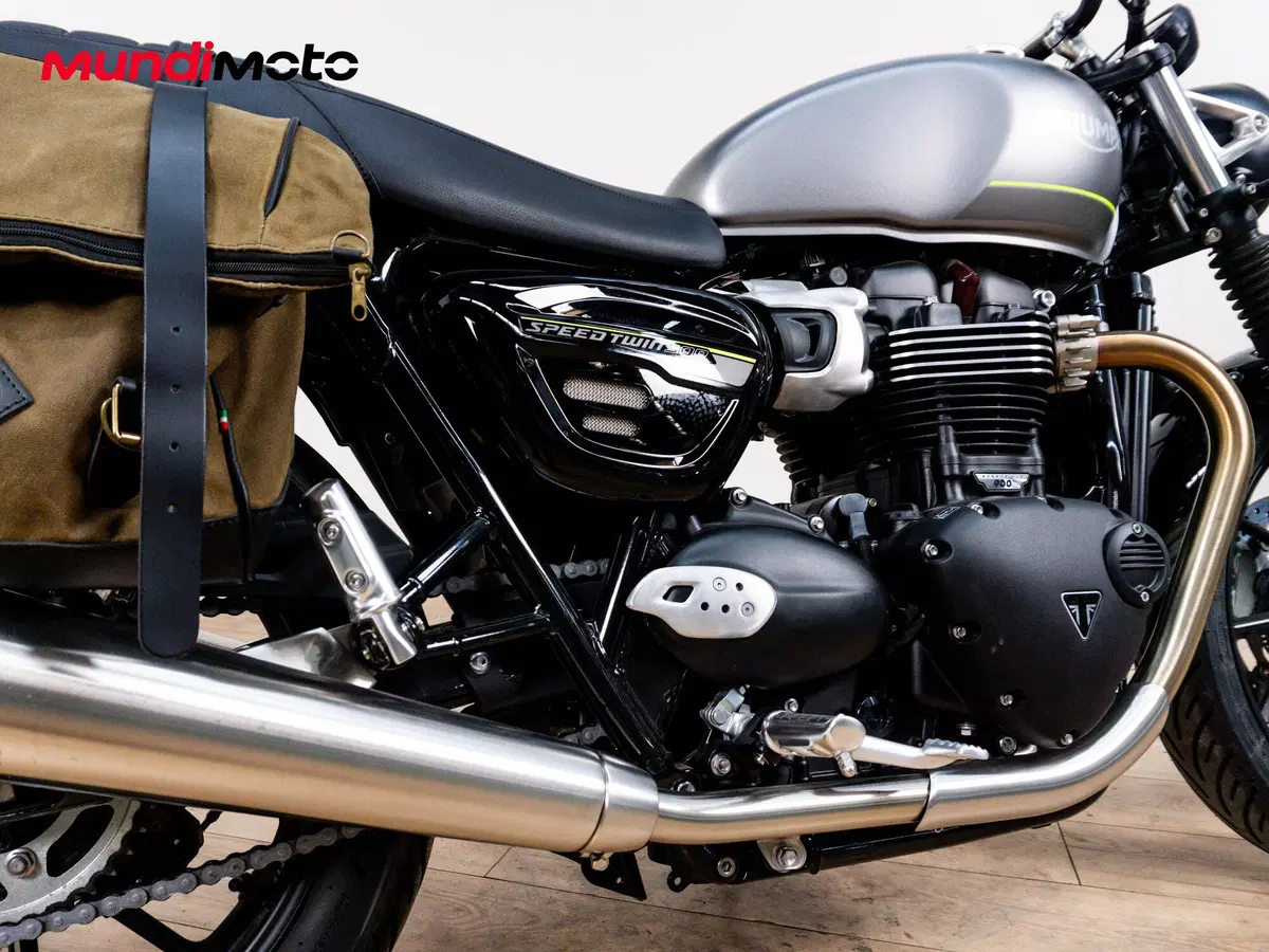 Triumph Speed Twin 900 (2023 - 24) (4)