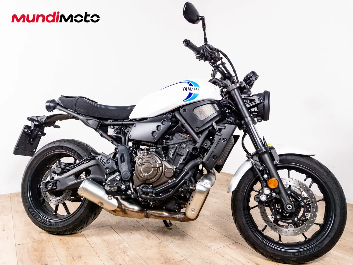 Yamaha XSR 700 (2021) (2)
