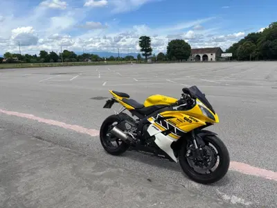 Yamaha YZF R6 (2008 - 09) usata