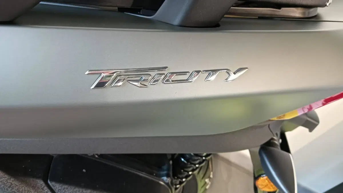Yamaha Tricity 300 (2021 - 24) (9)