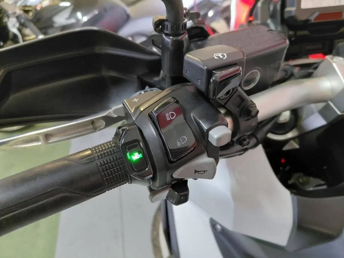 Honda X-ADV 750 (2018 - 20) (4)
