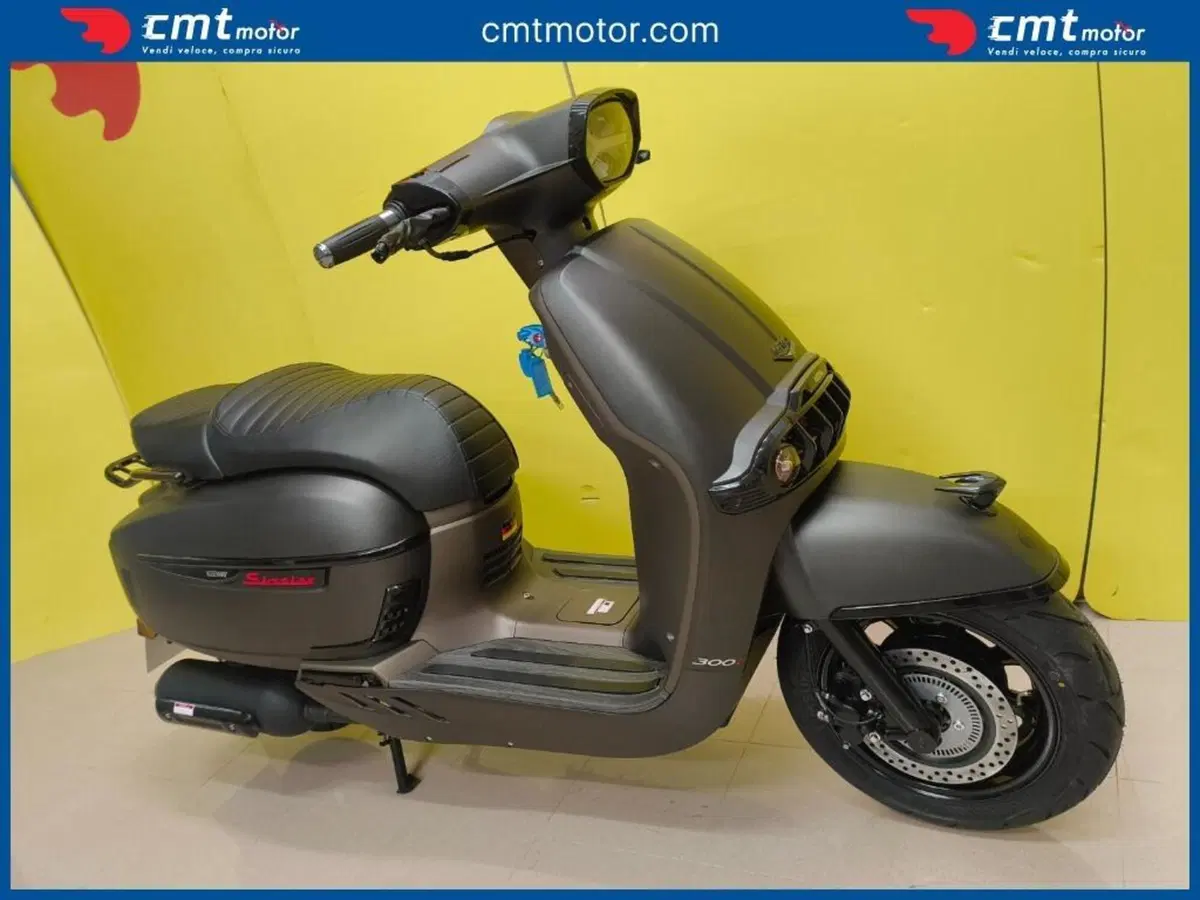 Keeway Motor Sixties 300i (2023 - 25) (14)