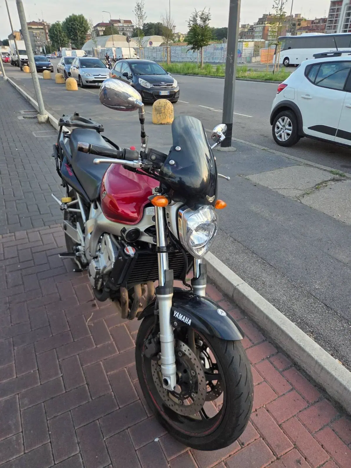 Yamaha FZ6 (2004 - 07) (3)