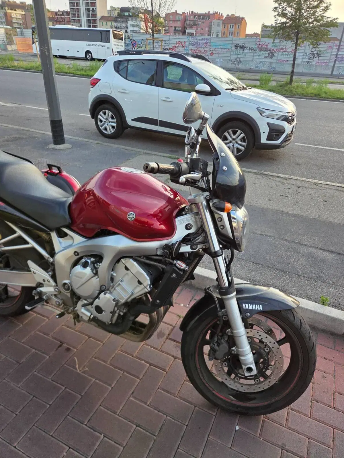 Yamaha FZ6 (2004 - 07) (5)
