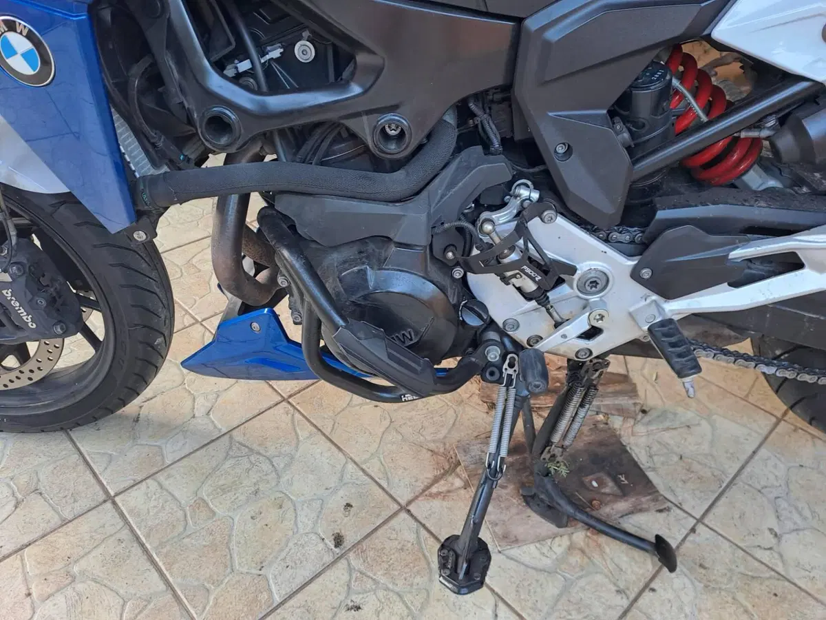 Bmw F 900 R (2021 - 24) (3)