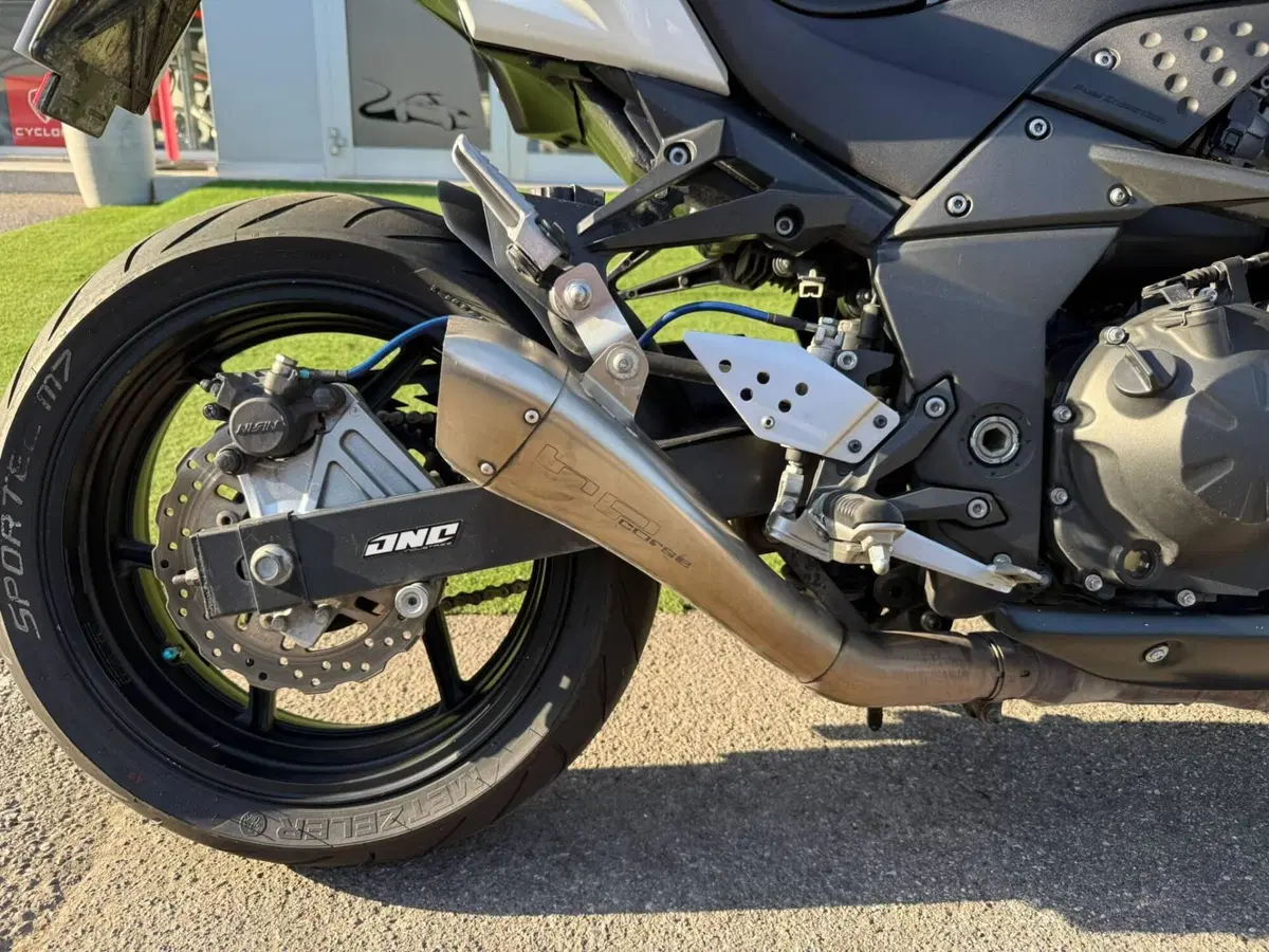 Kawasaki Z 750 (2007 - 14) (10)