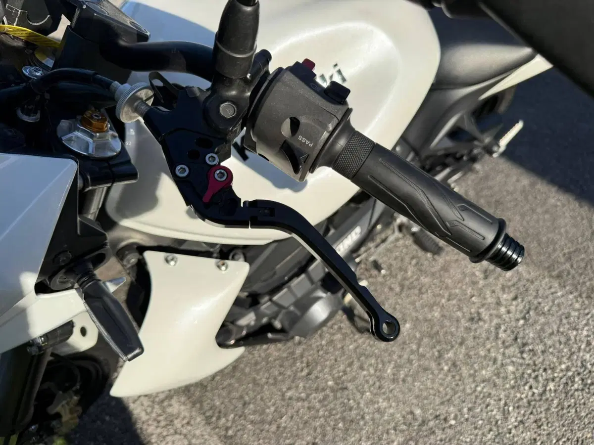 Kawasaki Z 750 (2007 - 14) (14)
