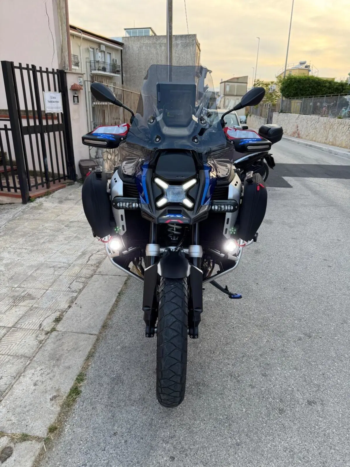Bmw R 1300 GS Adventure Trophy (2025 - 26) (4)
