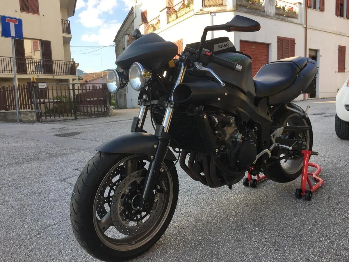 Triumph TT 600 (2000 - 01) (3)