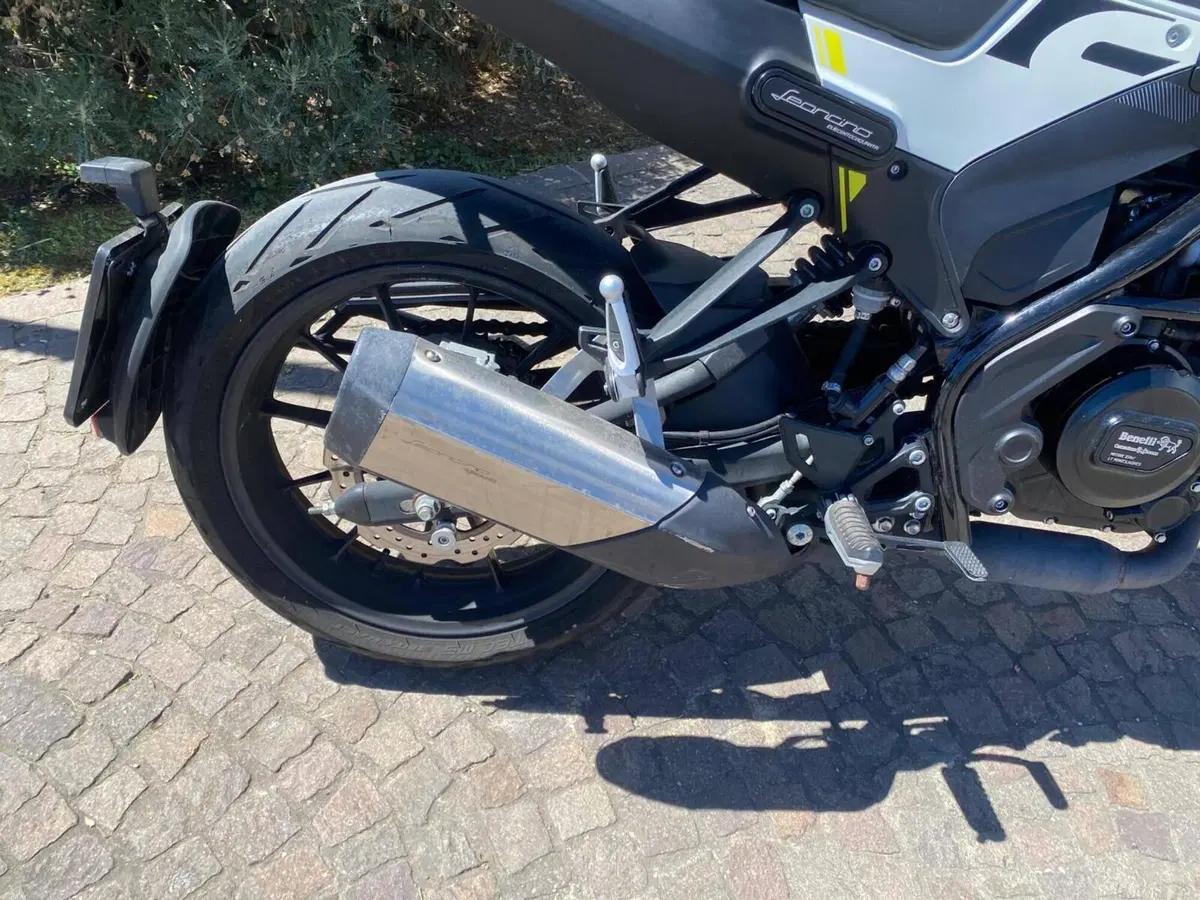 Benelli Leoncino 250 (2021 - 25) (5)