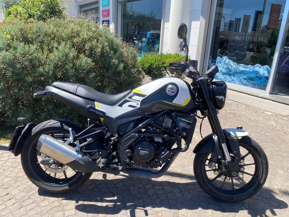 Benelli Leoncino 250 (2021 - 25)