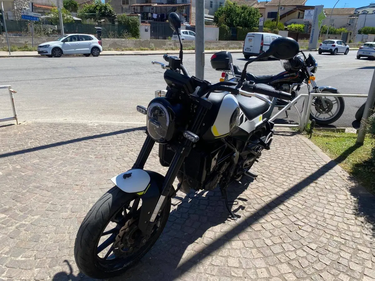 Benelli Leoncino 250 (2021 - 25) (4)