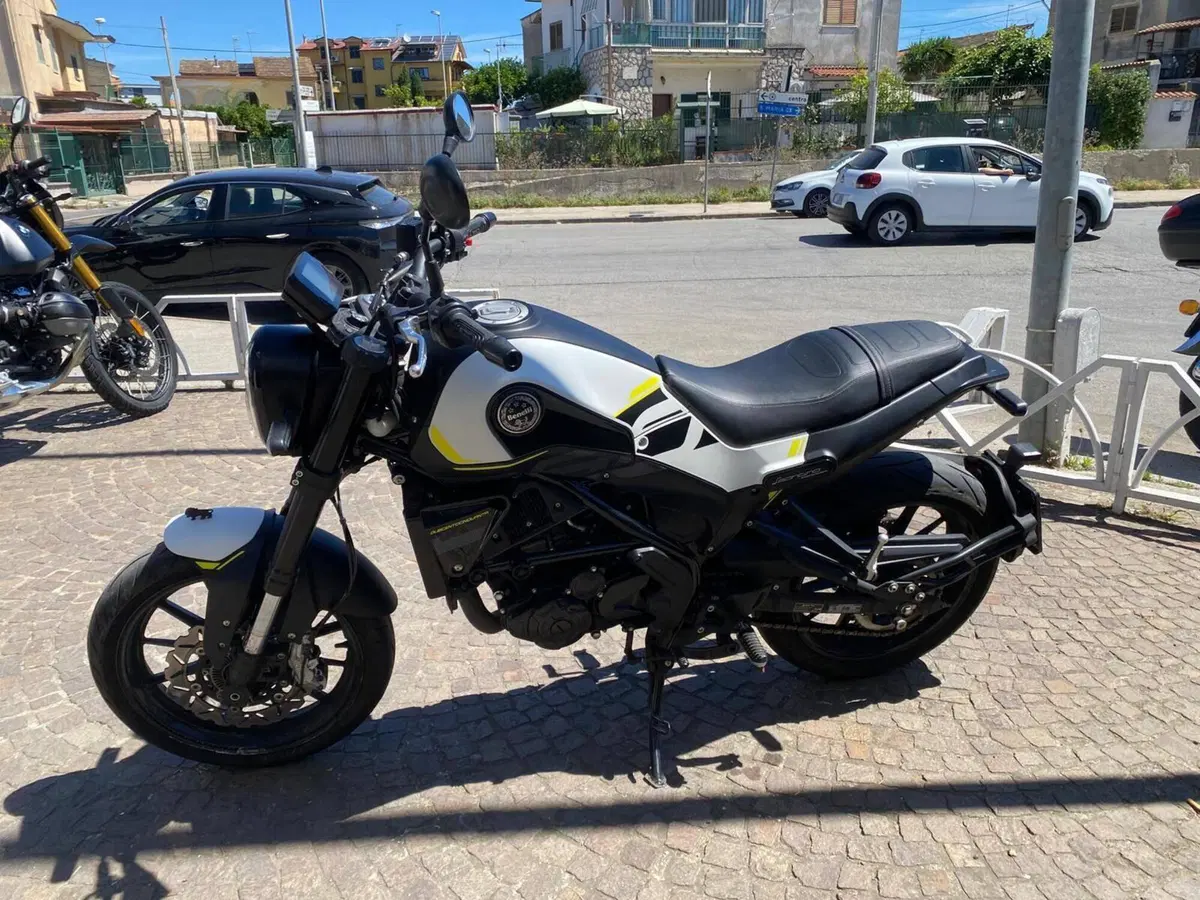 Benelli Leoncino 250 (2021 - 25) (2)
