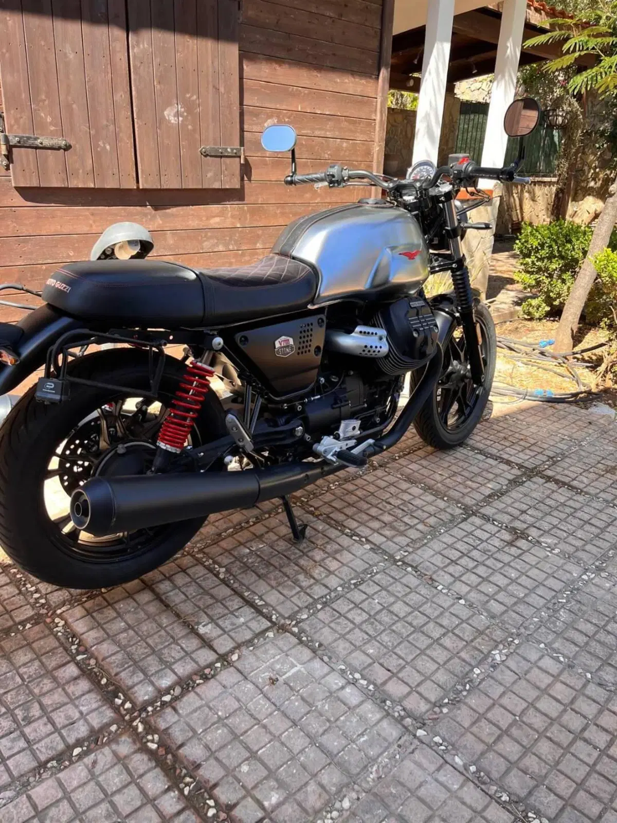 Moto Guzzi V7 III Stone S (2020) (3)