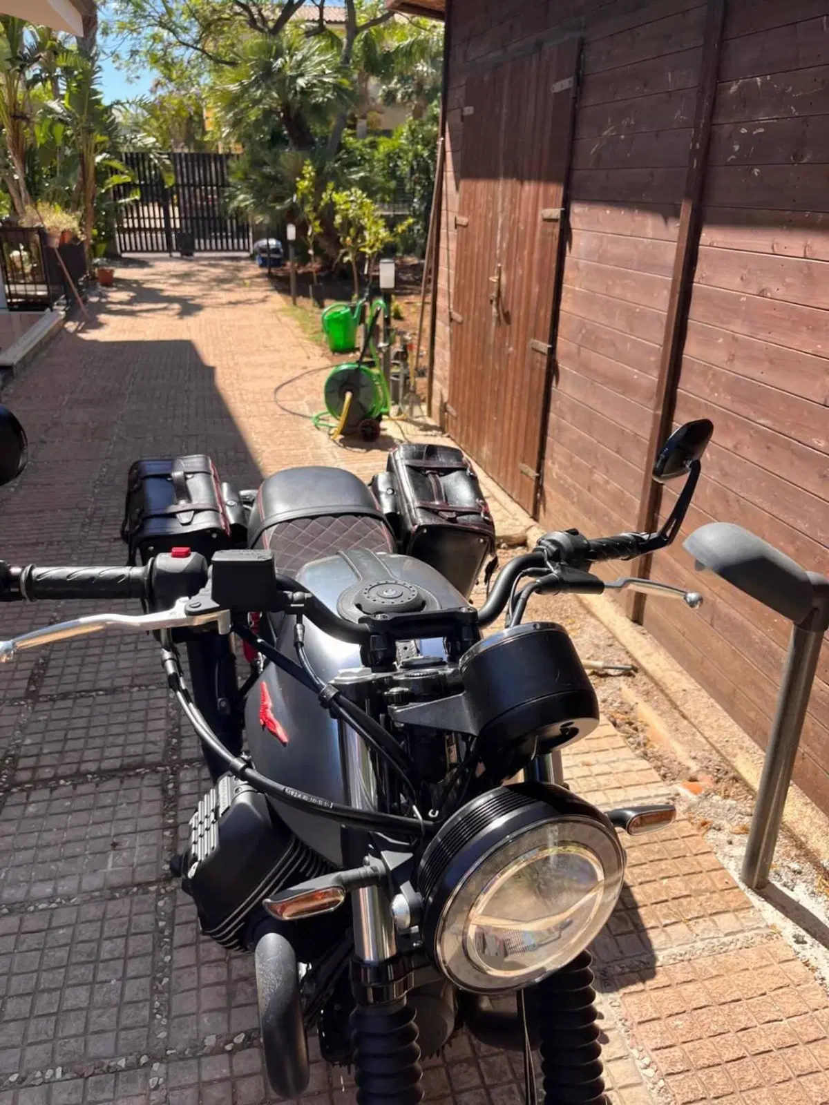 Moto Guzzi V7 III Stone S (2020) (10)