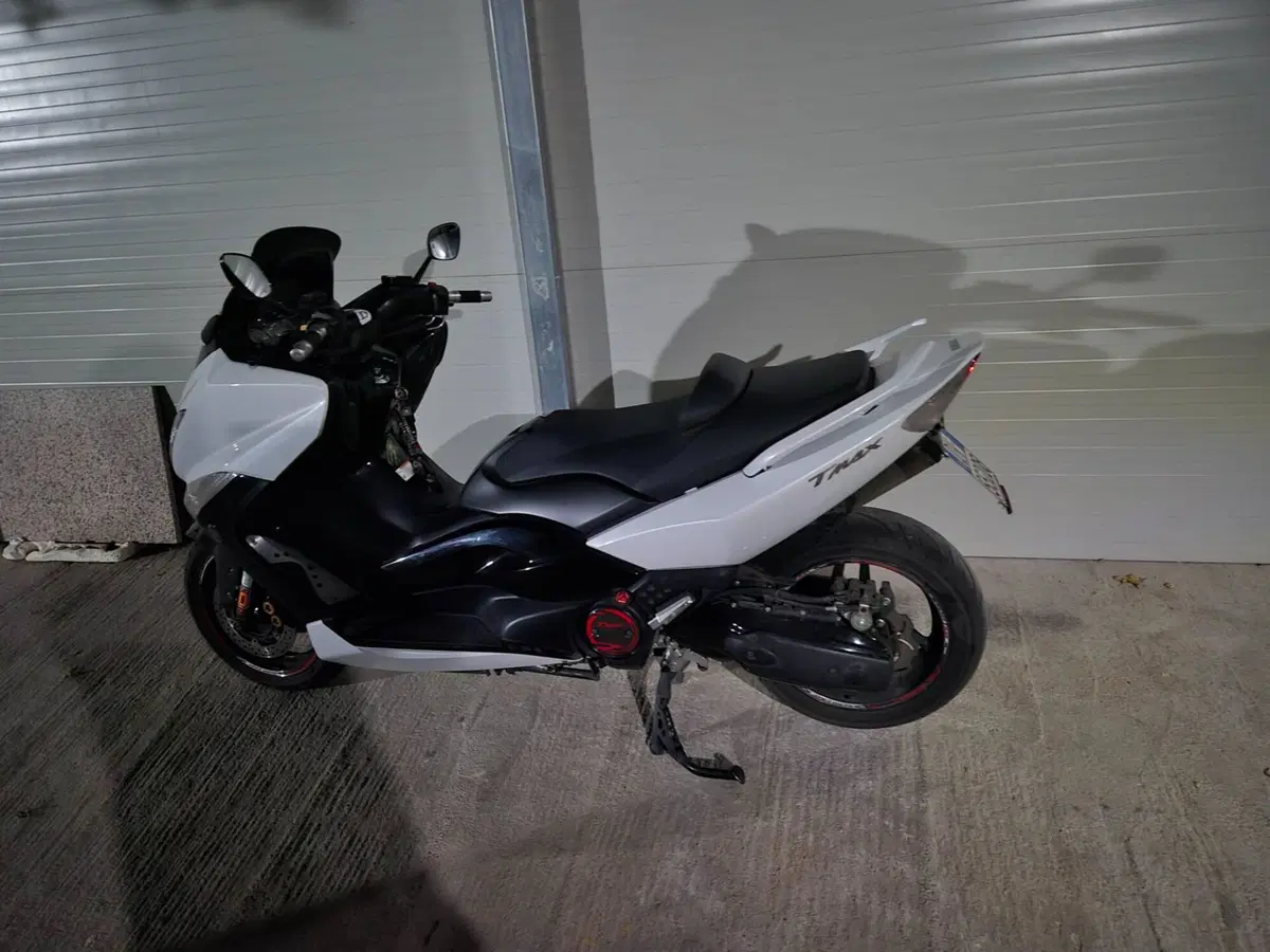 Yamaha T-Max 500 (2008 - 12) (13)