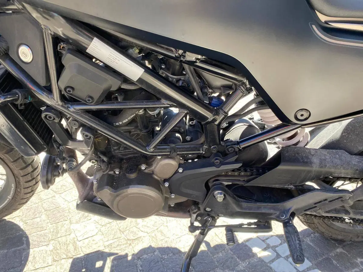 Husqvarna Svartpilen 125 (2024 - 26) (6)
