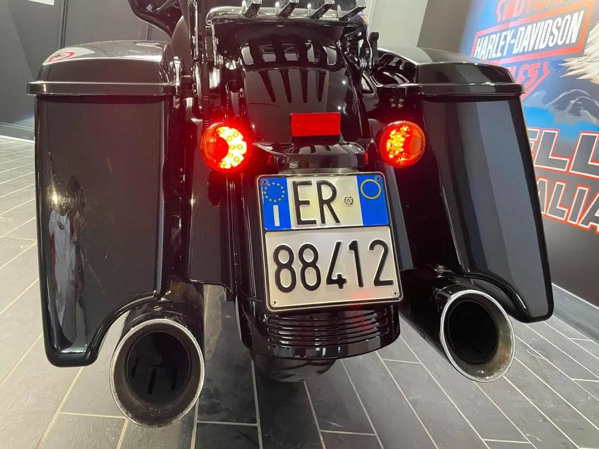 Harley-Davidson 114 Street Glide Special (2019 - 20) - FLHXS (10)