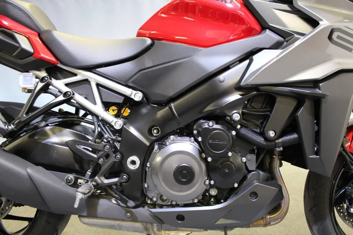 Suzuki GSX-S1000GX (2024 - 26) (9)