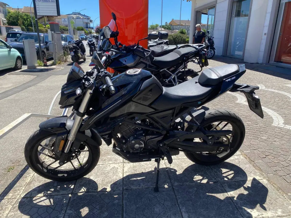 Voge Brivido 125R (2023 - 26) (2)