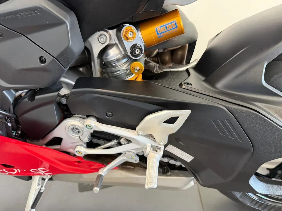 Ducati Panigale V4 R (2026) (12)