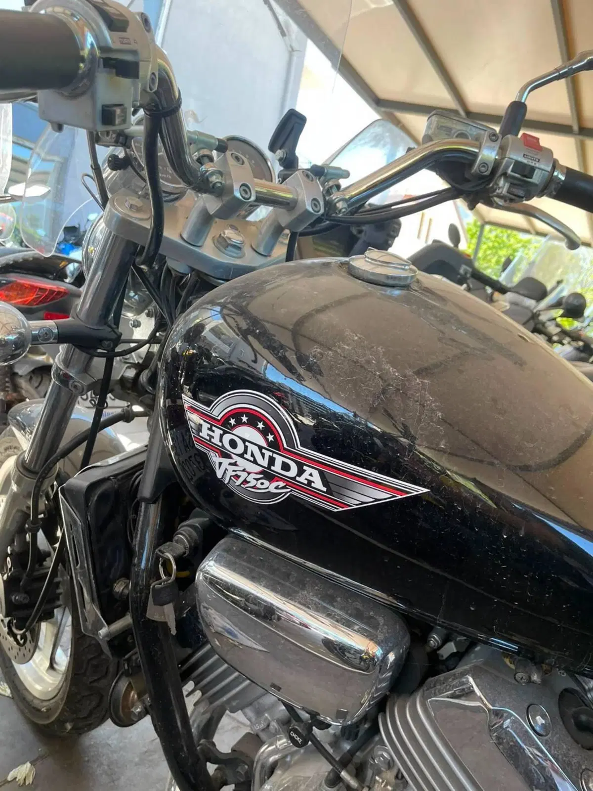 Honda VT 750 C Shadow Monotone (1997 - 01) (4)