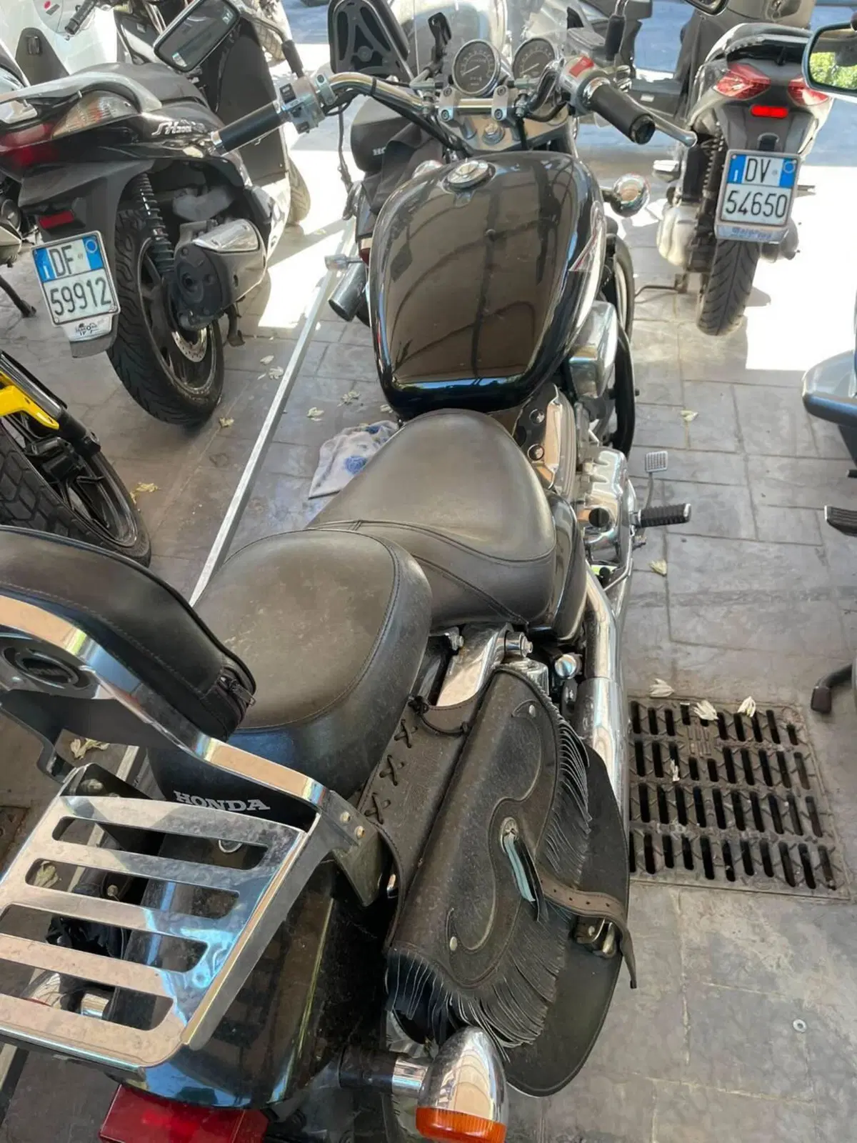 Honda VT 750 C Shadow Monotone (1997 - 01) (7)