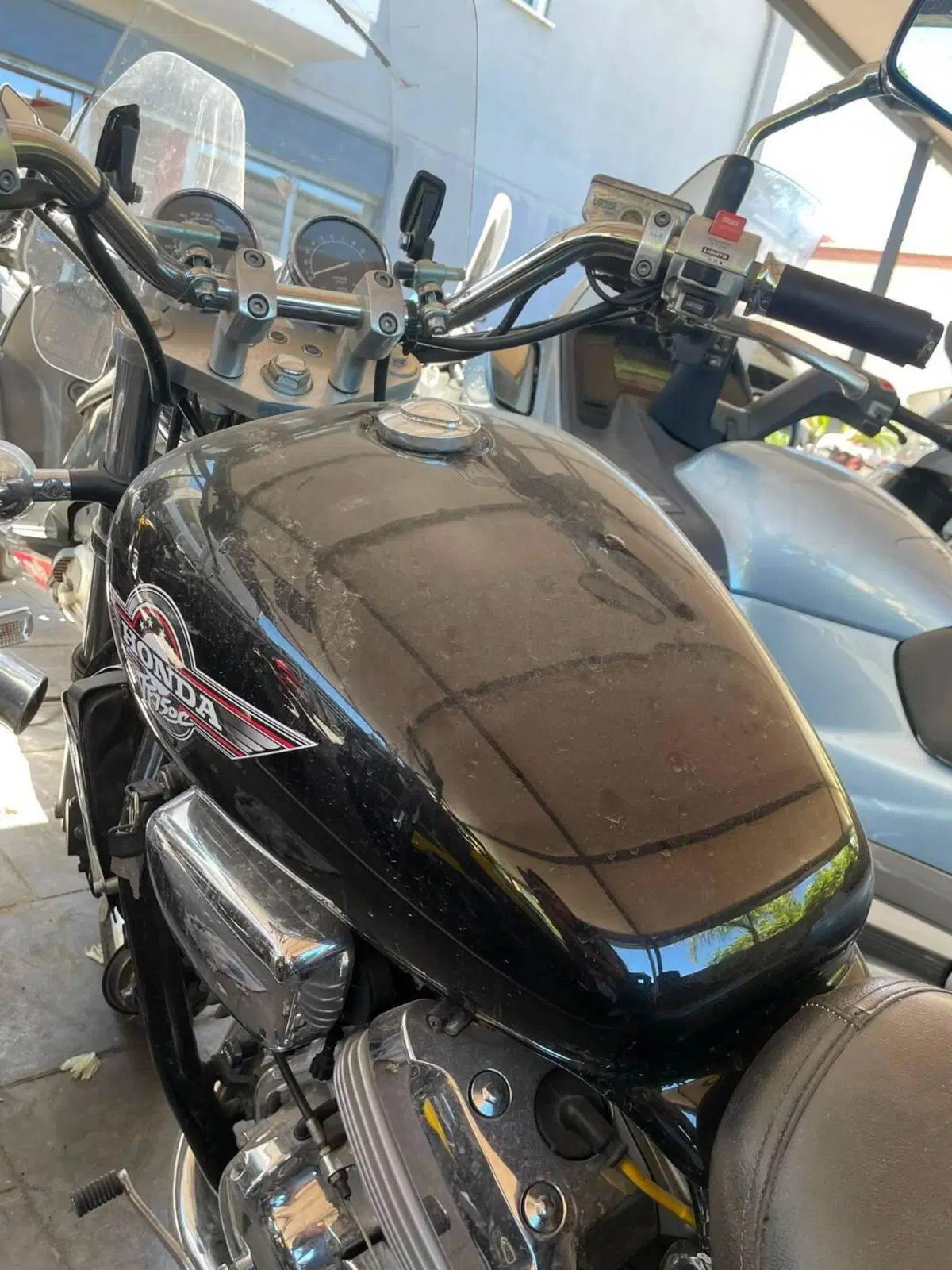 Honda VT 750 C Shadow Monotone (1997 - 01) (9)