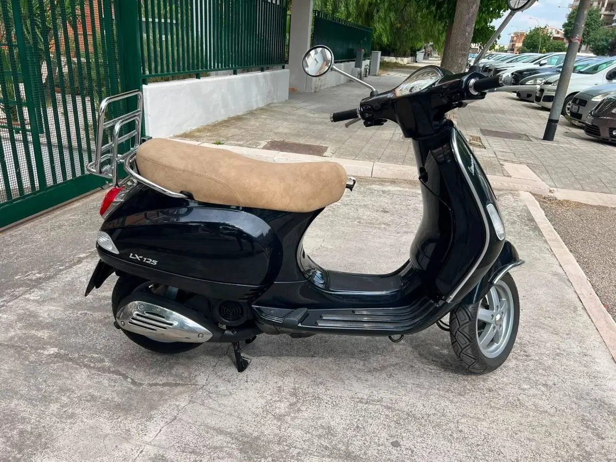 Vespa LX 125