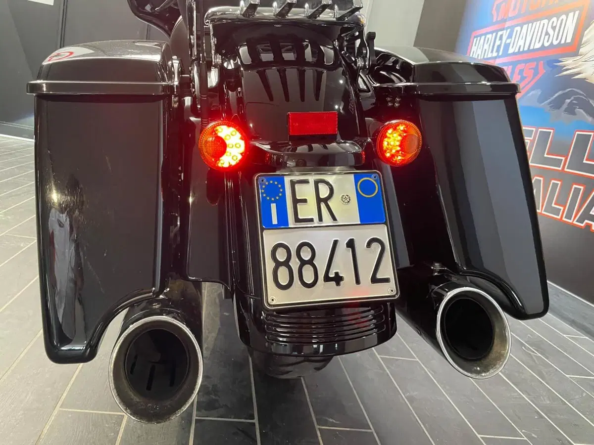 Harley-Davidson 114 Street Glide Special (2019 - 20) - FLHXS (10)