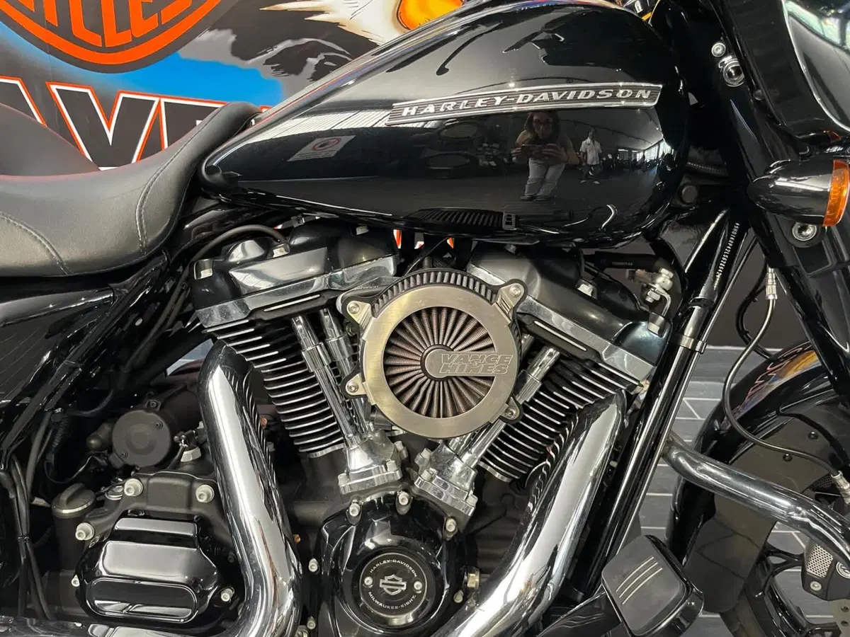 Harley-Davidson 114 Street Glide Special (2019 - 20) - FLHXS (6)