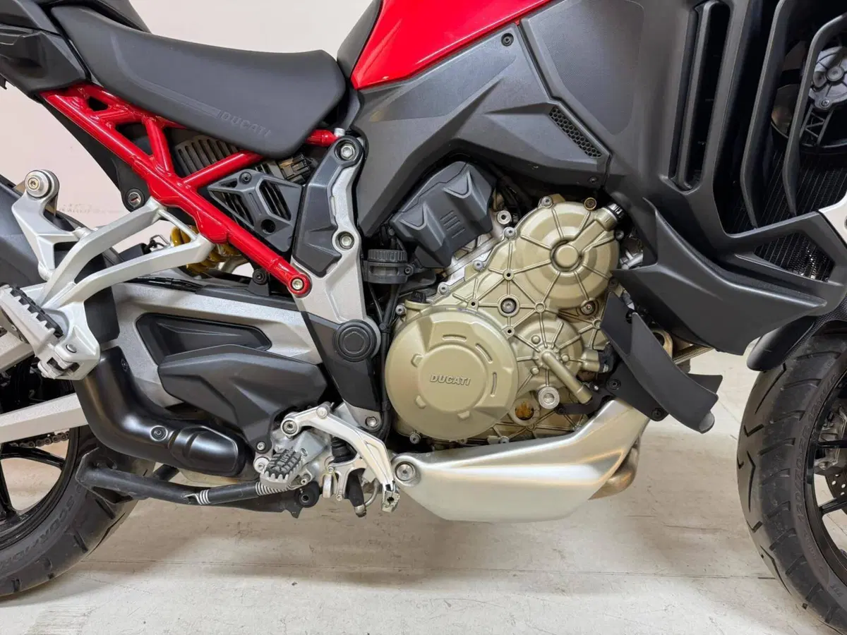 Ducati Multistrada V4 S (2021 - 24) (10)