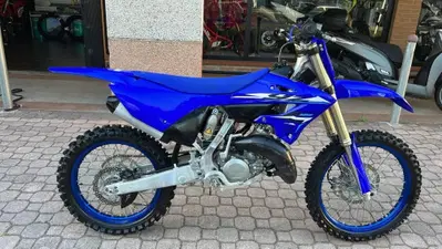 Yamaha YZ 125 (2026) usata