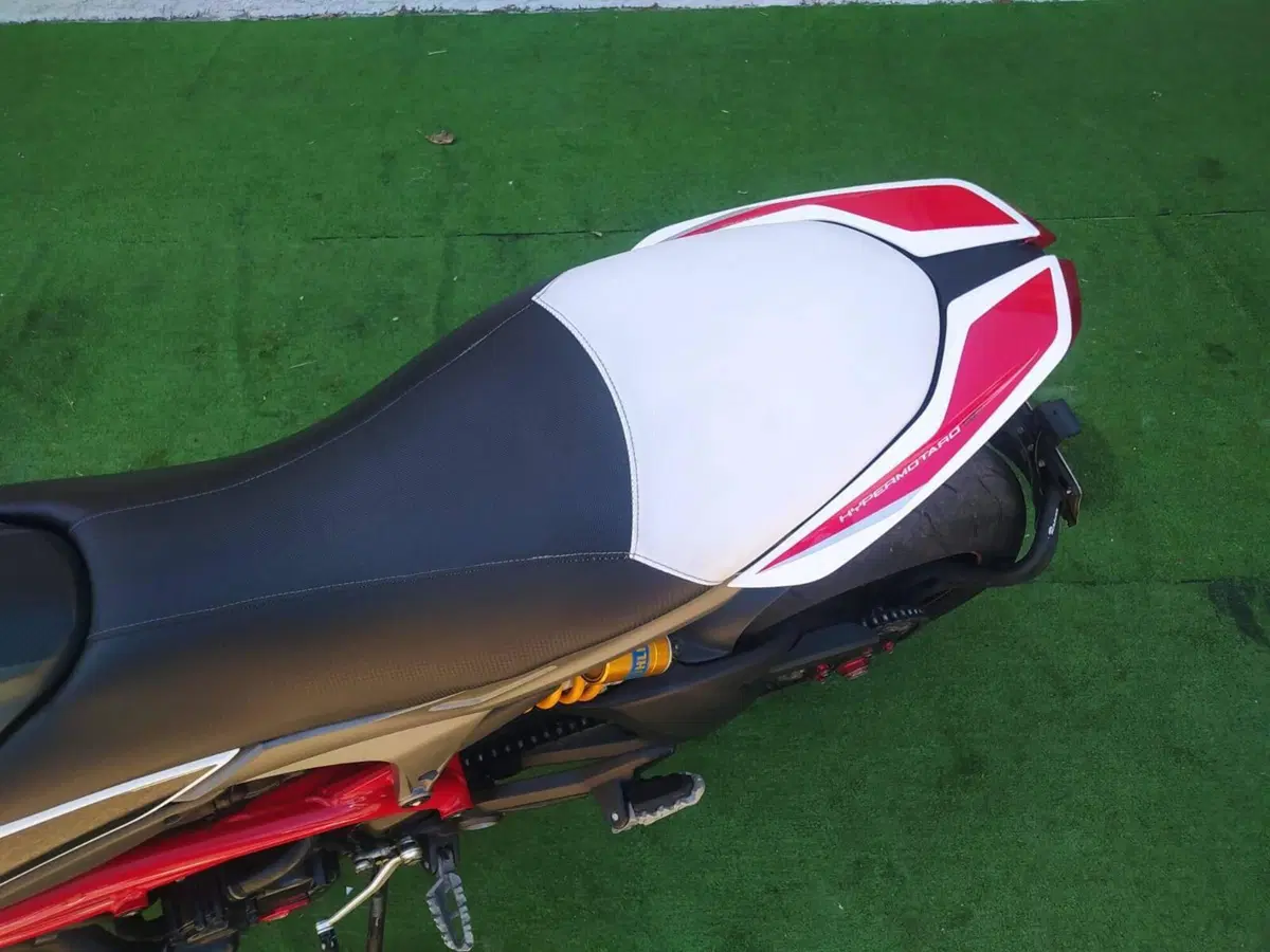 Ducati Hypermotard 821 (2013 - 15) (9)