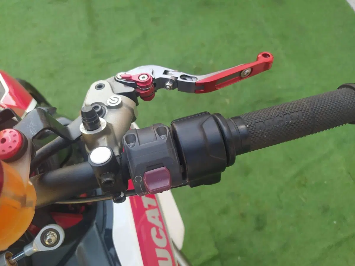 Ducati Hypermotard 821 (2013 - 15) (13)