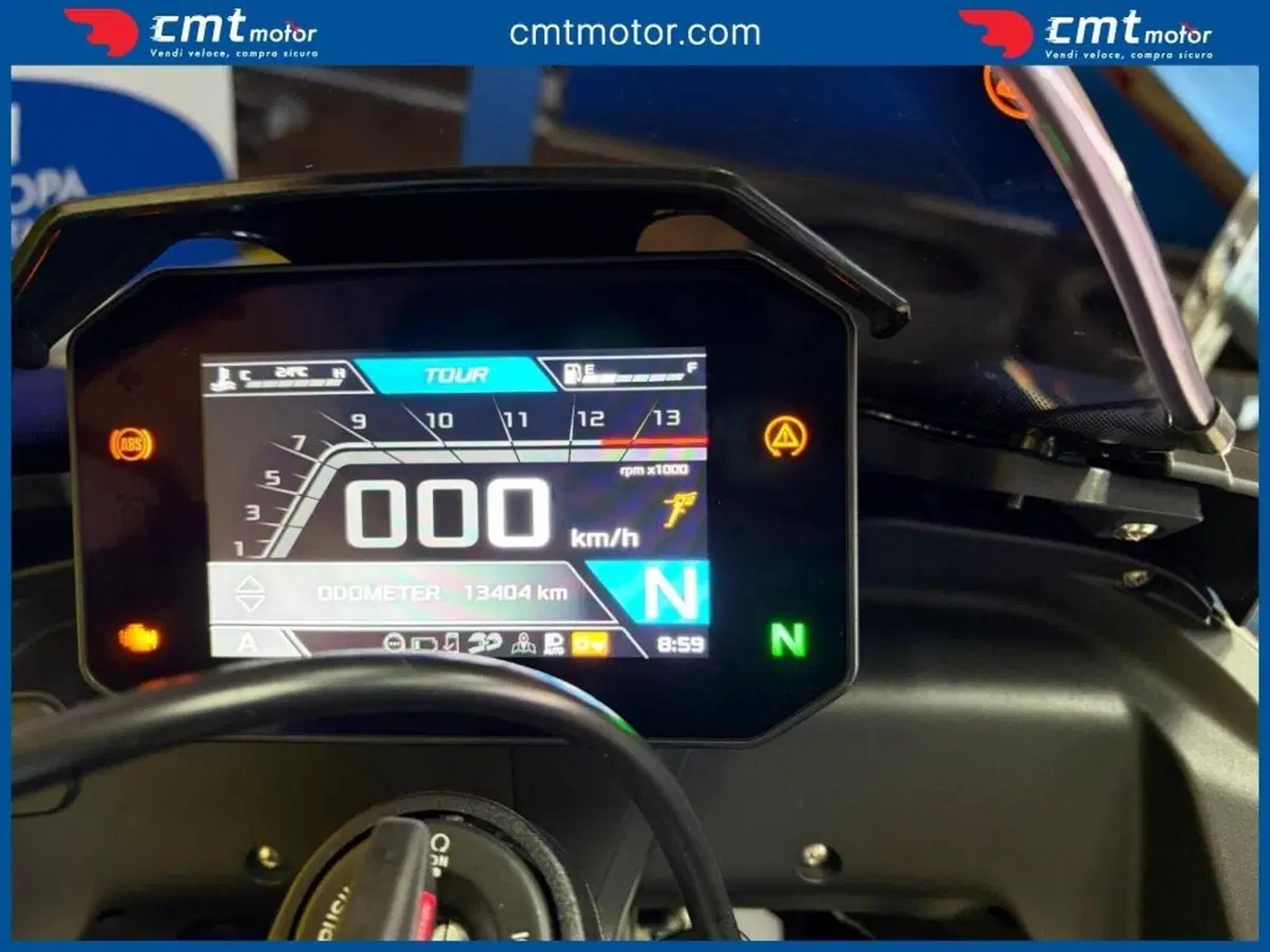 Aprilia Tuono V4 (2021 - 24) (5)