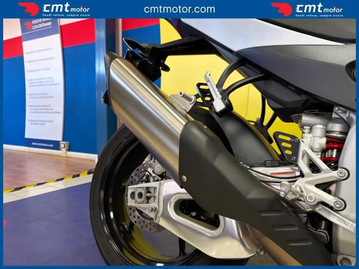 Aprilia Tuono V4 (2021 - 24) (6)